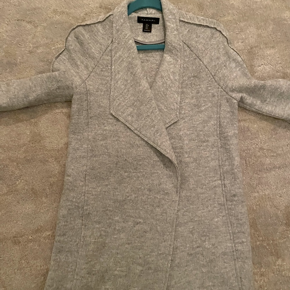 TAHARI Gray Midi open jacket; Size Small